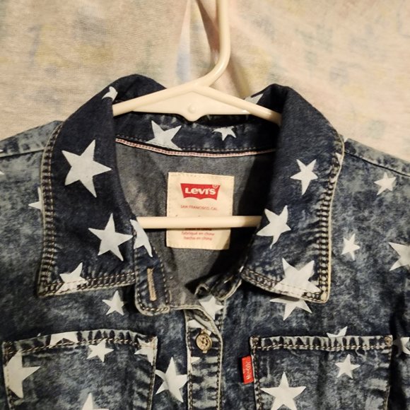 Girls Levis Size small Star Print Button Up Shirt - Picture 5 of 8